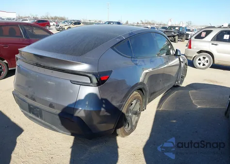 2026 Tesla Model Y Premium Rear-Wheel Drive z USA, uszkodzony, nr VIN 7SAYGDED9TA449264